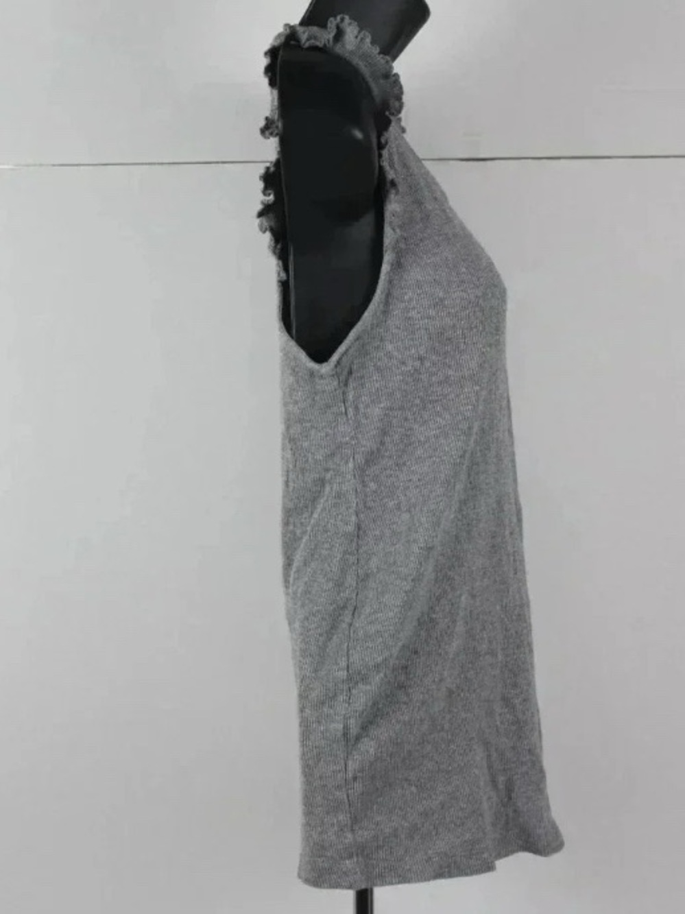 H&M Gray Ruffle Shoulder Tank Top - Picture 3 of 3